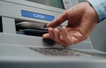 Vége a bankautomata vadászatnak? Változások jönnek a vidéki készpénzfelvételben